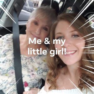 Meet your Posher, Lana